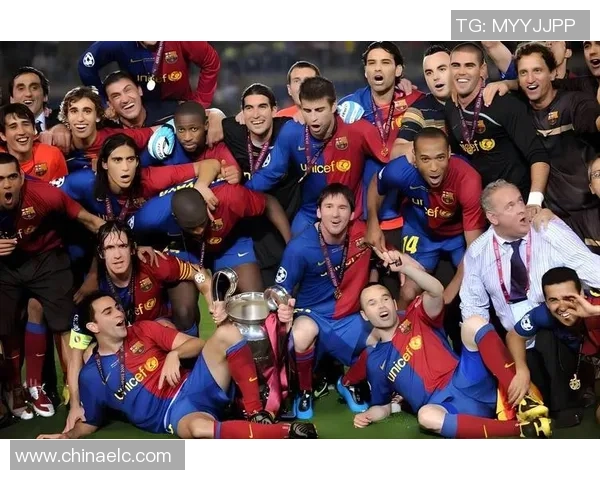 欧冠激战：拜仁逆转巴萨乌龙球成关键瞬间引发全场狂欢