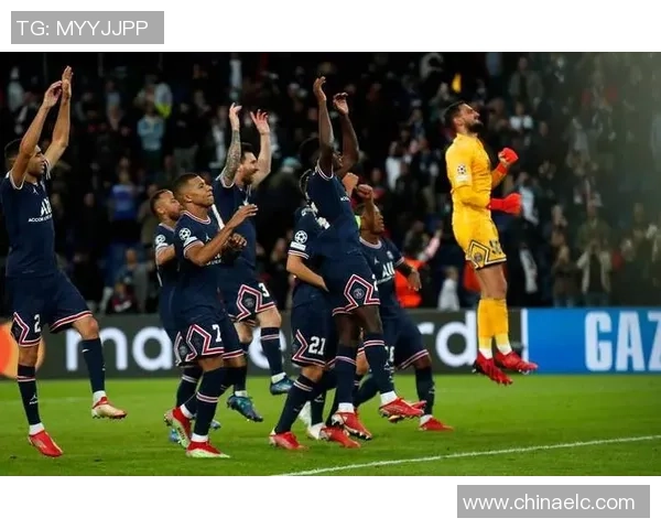 西甲赛场惊现冷门巴黎圣日耳曼逆转多特蒙德上演帽子戏法盛宴