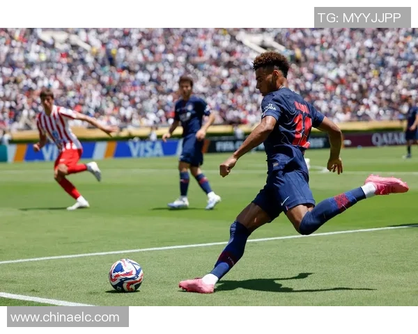 德甲精彩对决巴黎圣日耳曼4-0横扫曼城战术解析引发全场热议